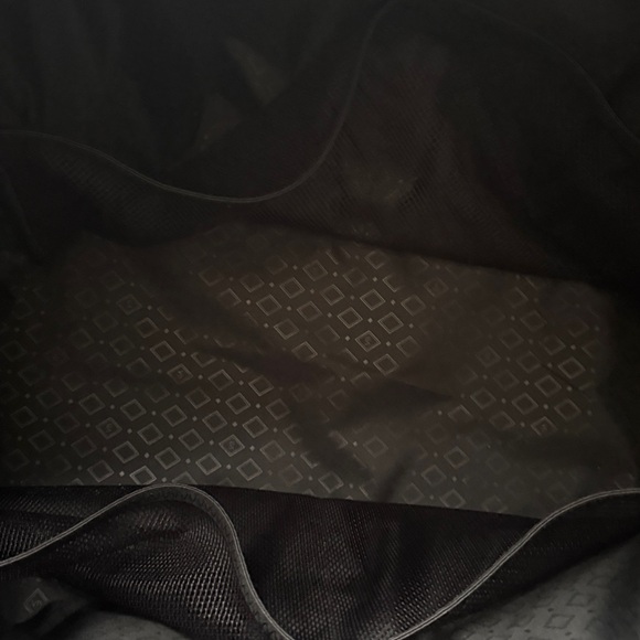 Quilted Black Vera Bradley  Travel Bag! Like new! - Picture 5 of 9